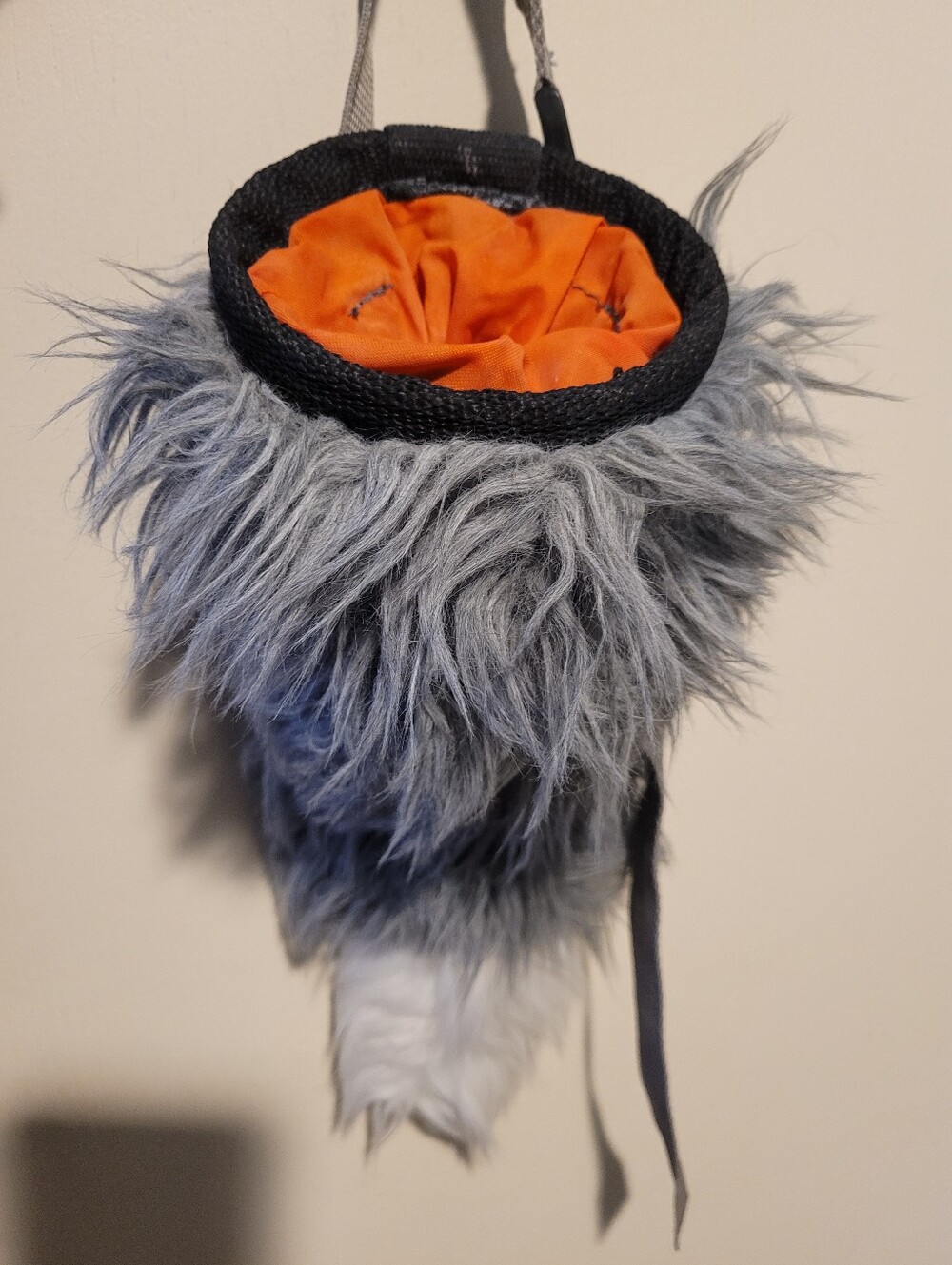 Crimp Chimps Fox Tail Chalk Bag Grey